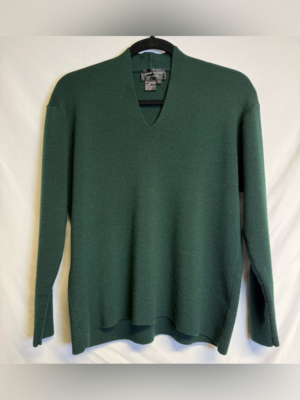 Vintage Anne Klein Forest Green V-Neck Women's Wool Sweater